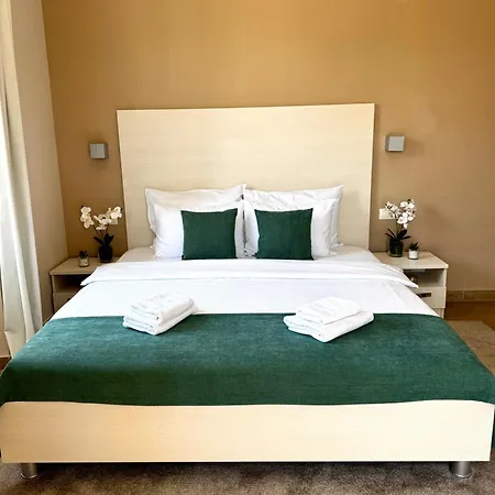 科纳维尔酒店 Čilipi