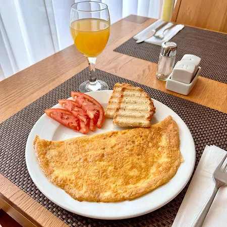 酒店 科纳维尔酒店 Čilipi