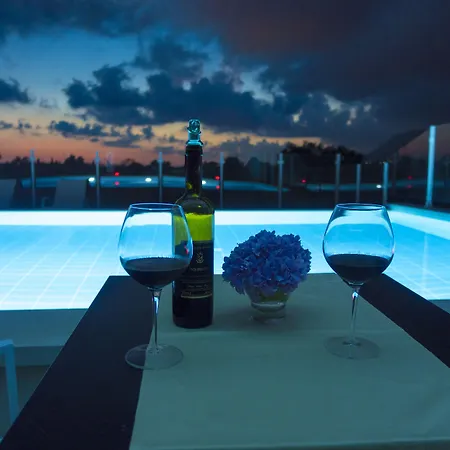 科纳维尔酒店 Čilipi