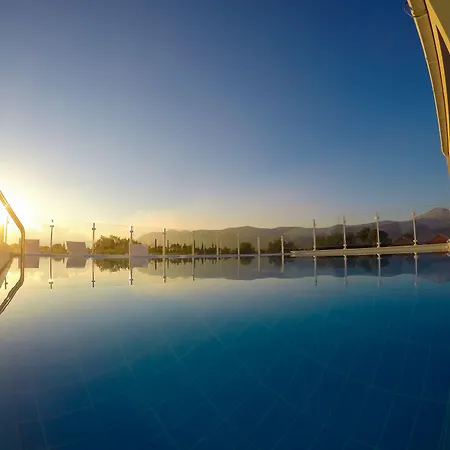 科纳维尔酒店 3*