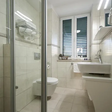 科纳维尔酒店 3* Čilipi